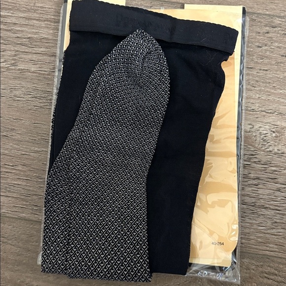 Vintage Donna Karan Deadstock Navy Blue & Ivory Double Layer Fishnet Tights - Picture 4 of 4